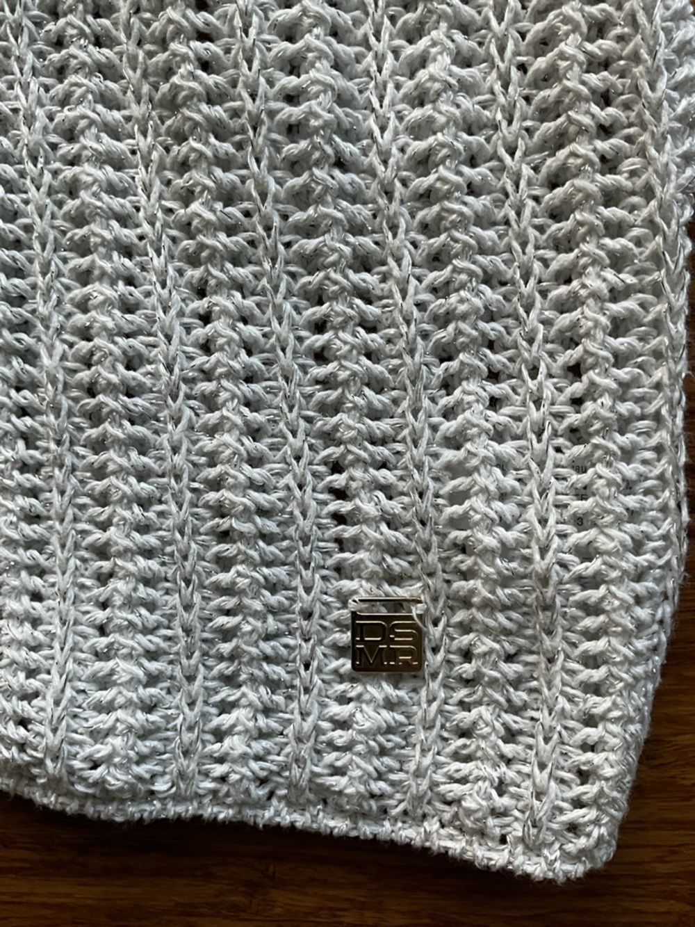 White Knit V‑Neck Shell L - Picture 3 of 6
